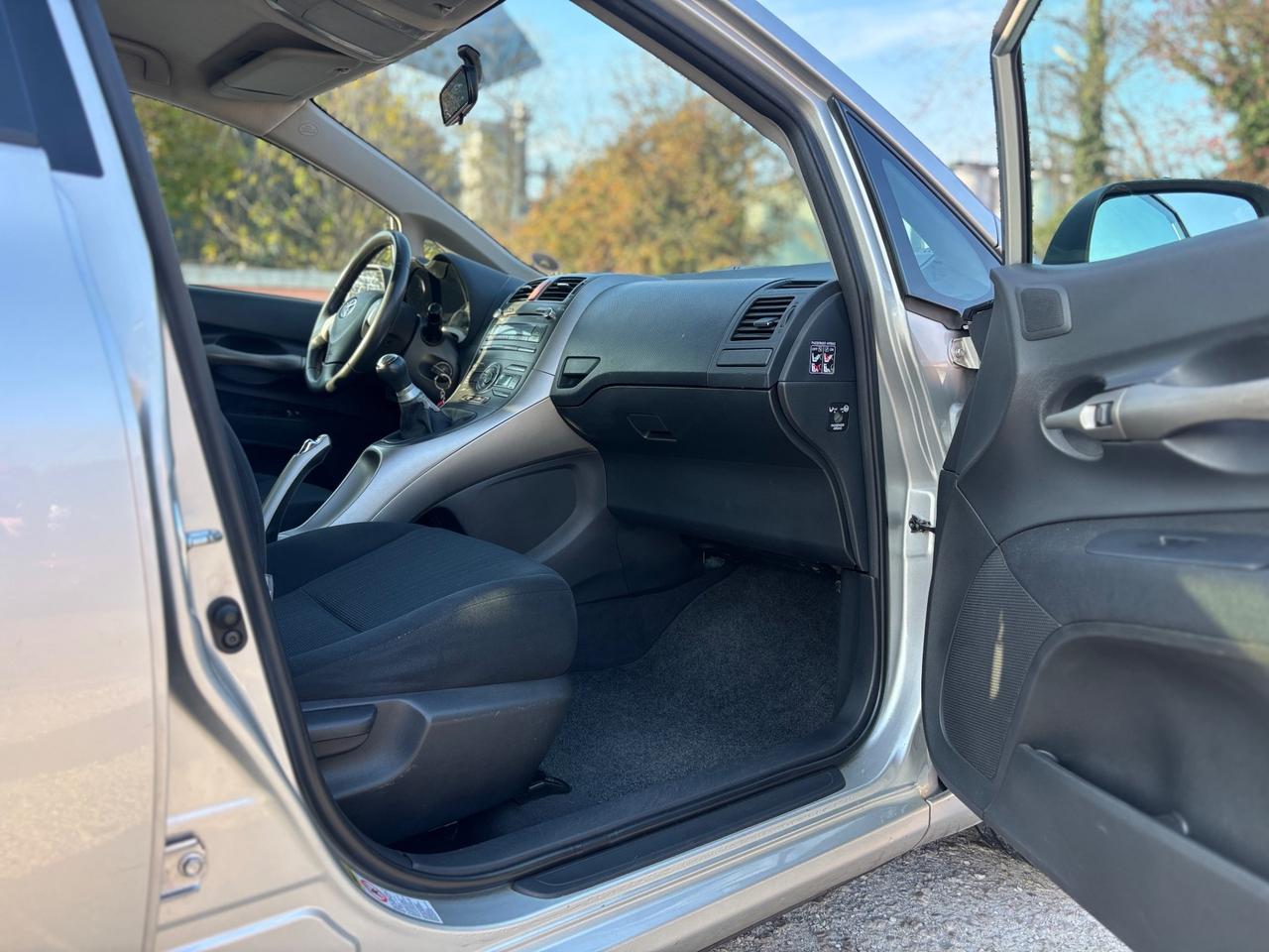 Toyota Auris 1.4 5 porte Sol