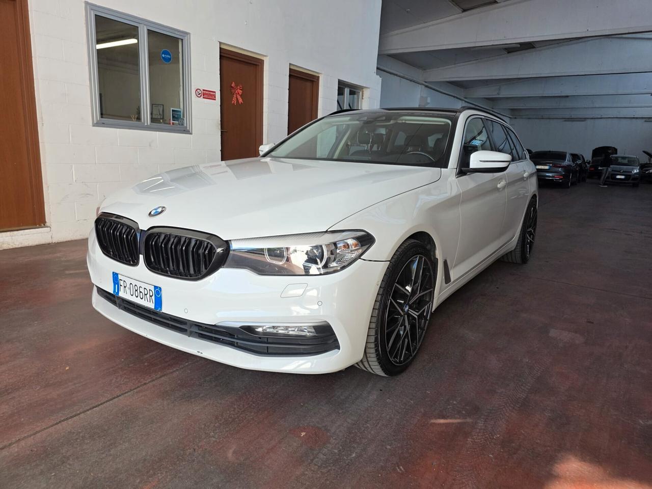 Bmw 520D xDrive Touring MSport gancio traino
