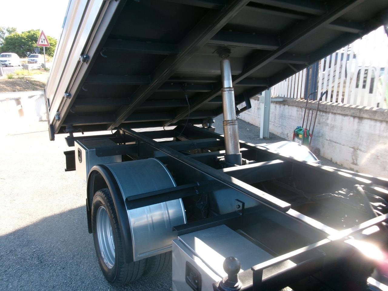 Nissan Cabstar 35-13 3000 130CV GRU PM 2523 3 SFILI RIBALTABILE TRILARALE
