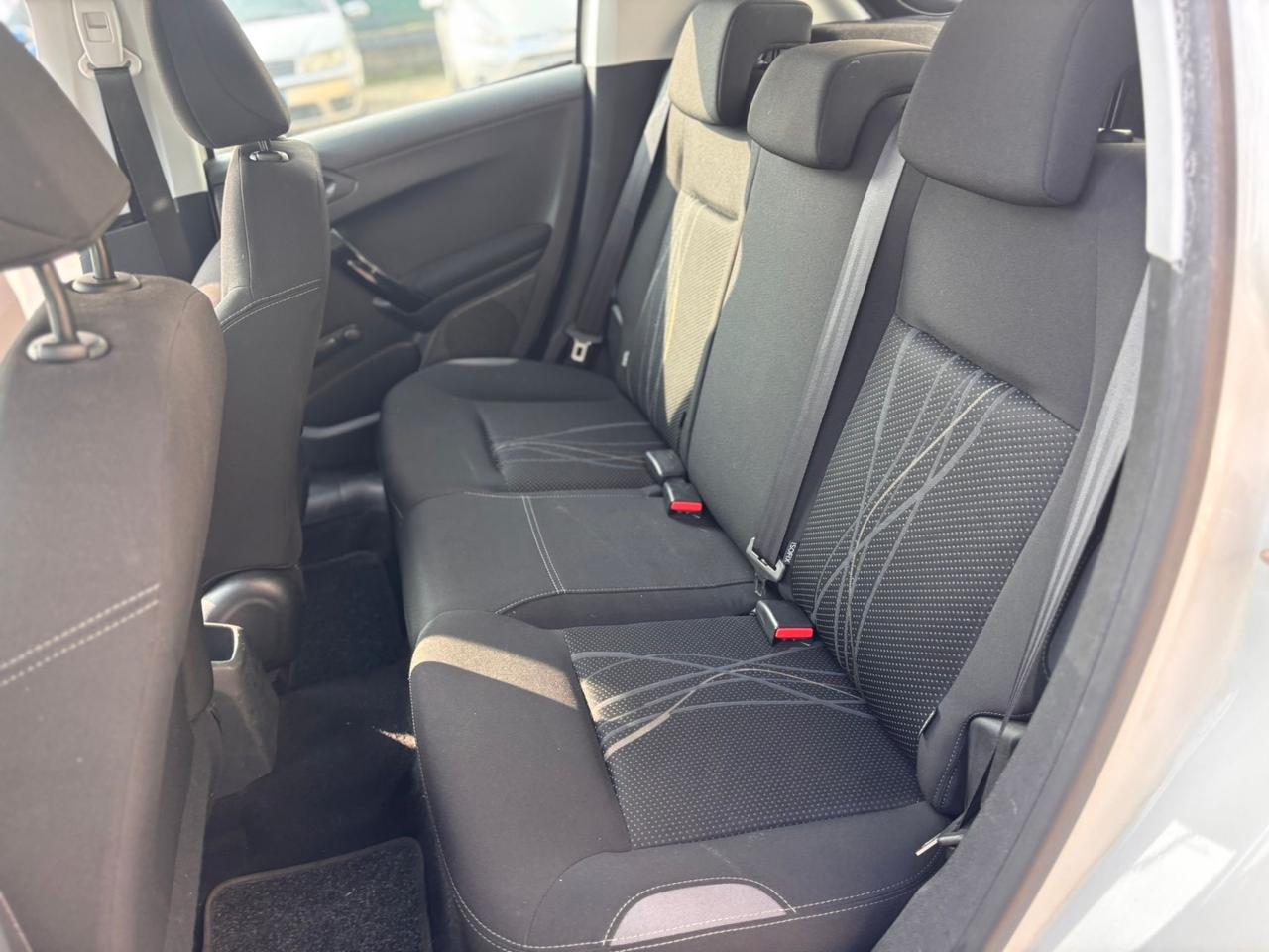 Peugeot 208 1.2 VTi 82 CV 5 porte Allure