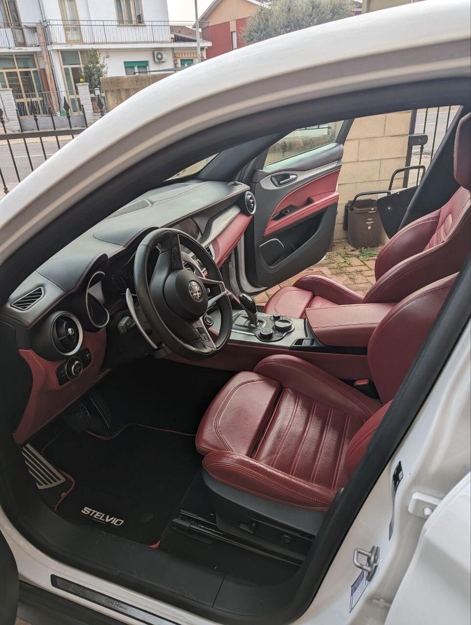 Alfa Romeo Stelvio 2.2 Turbodiesel 210 CV AT8 Q4 Ti