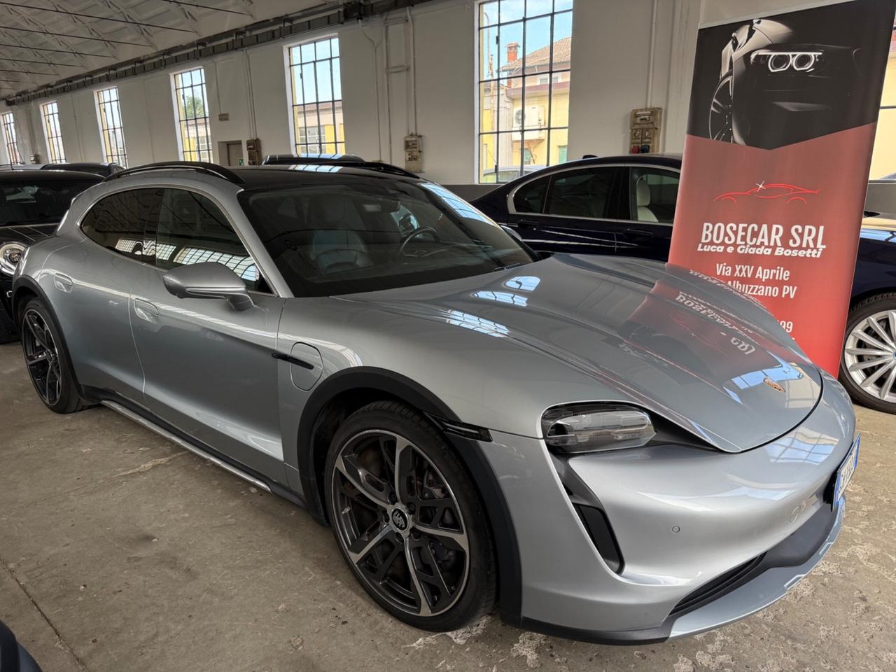 Porsche Taycan 4 Cross Turismo
