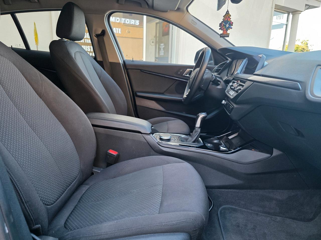 Bmw 118i 5p. Sport 2020