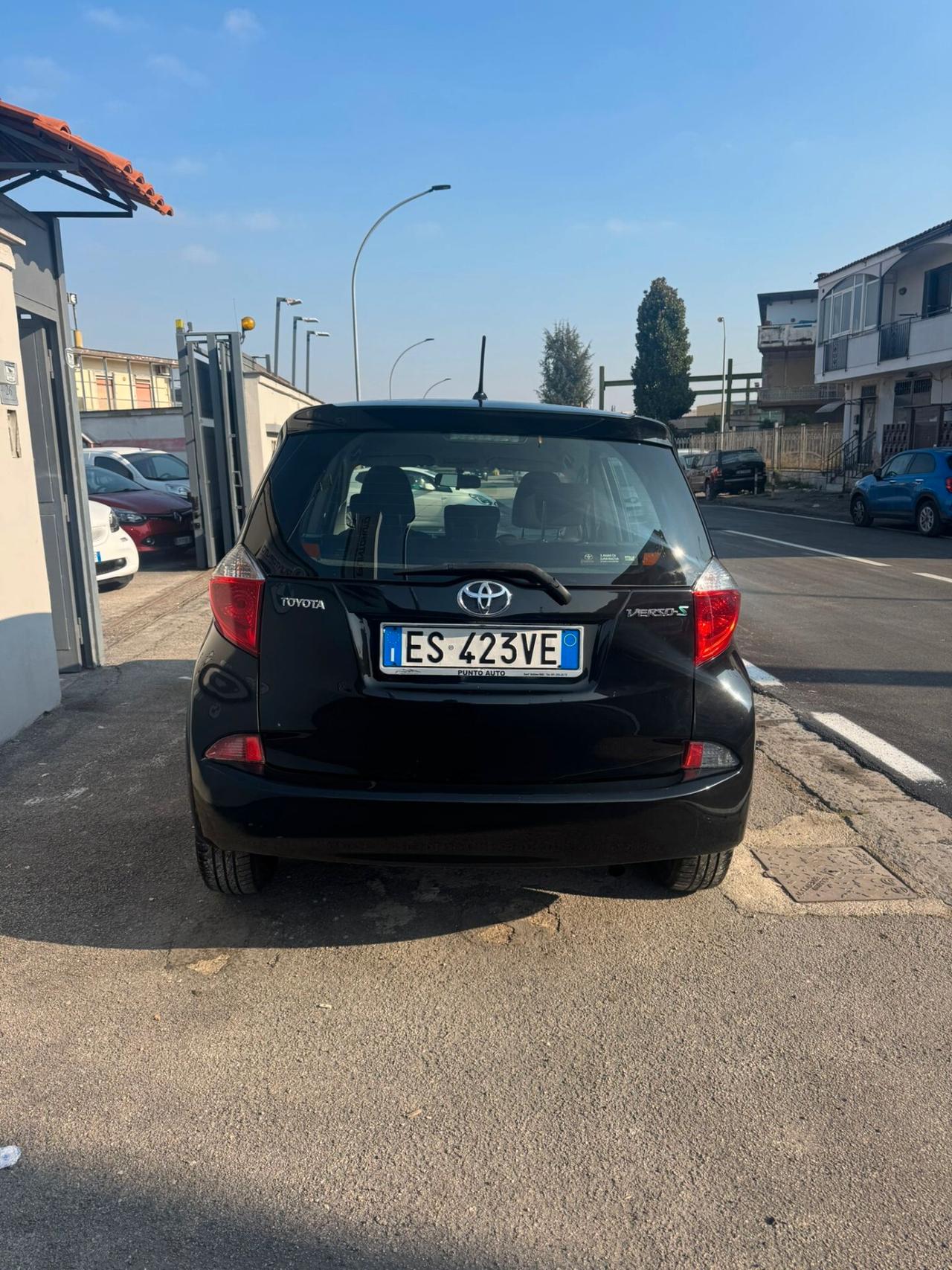 Toyota Verso-S Verso-S 1.3 Lounge mt