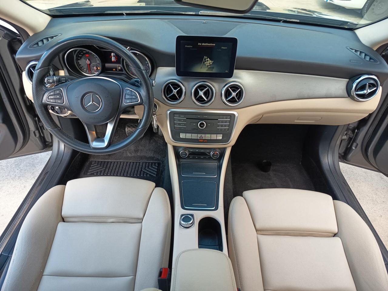 Mercedes-benz GLA 180 d Automatic Premium