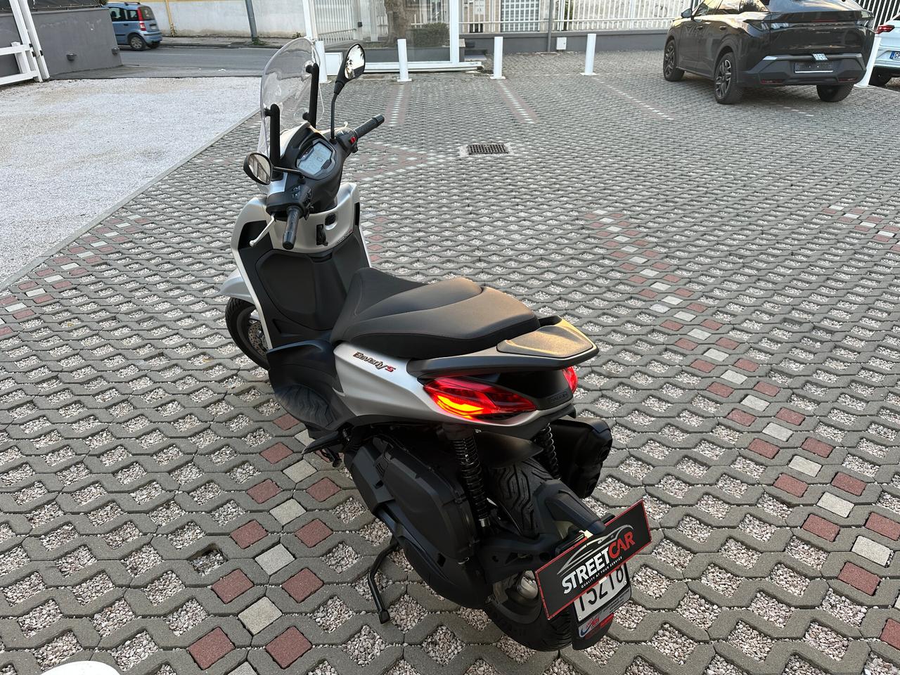 Piaggio Beverly 400 i.e. S