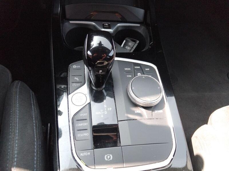 BMW Serie 1 F40 118d Msport