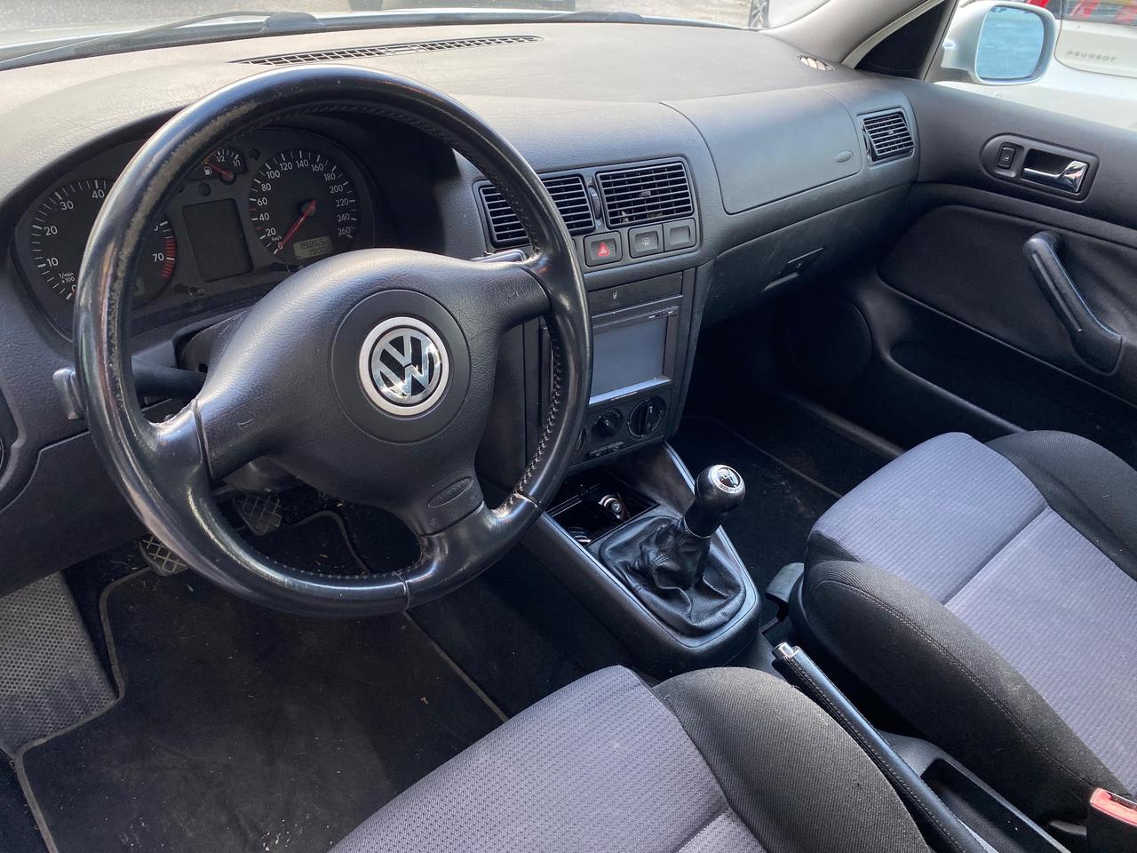 Volkswagen Golf 1.6 GPL 5 porte