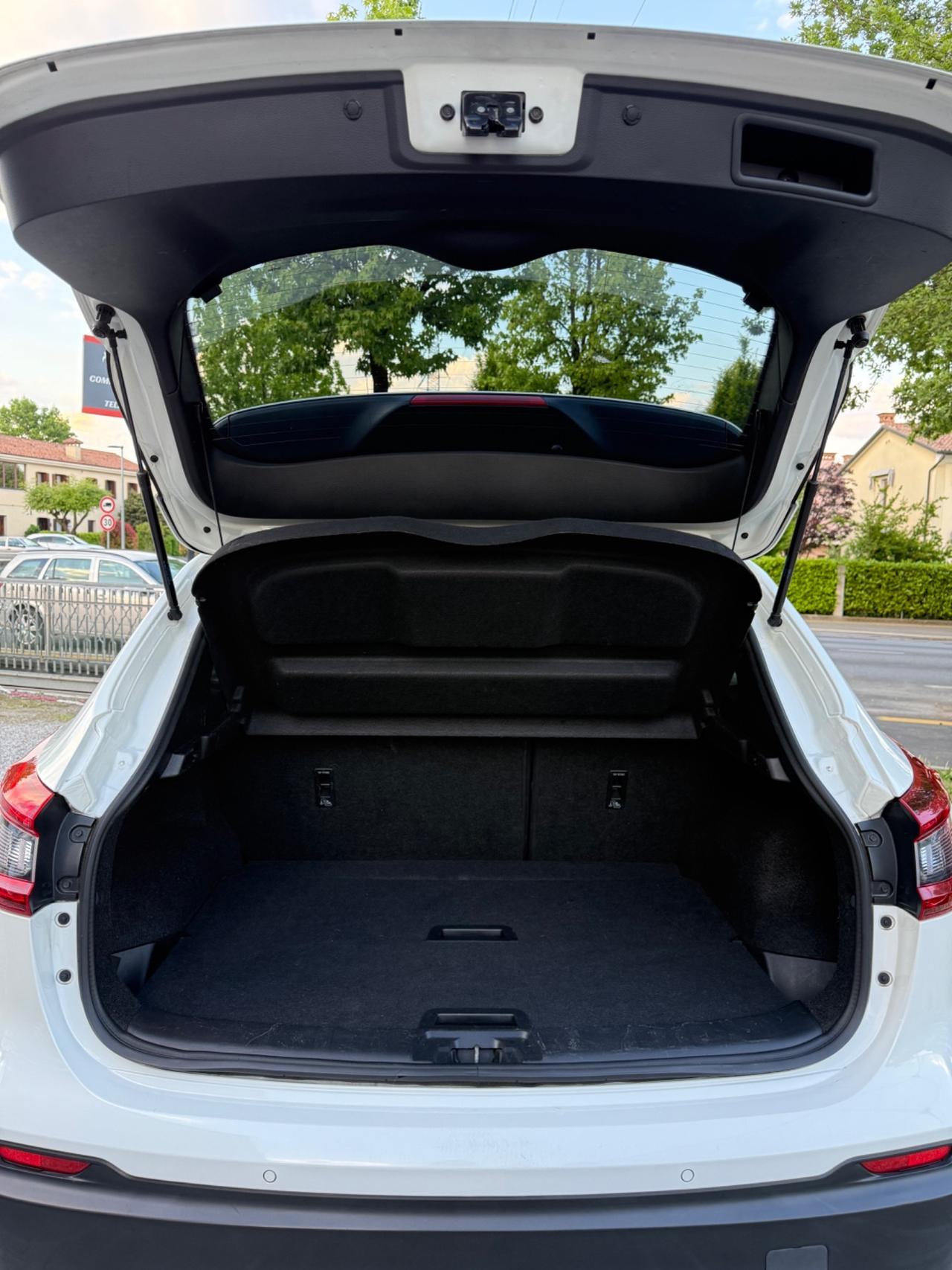 Nissan Qashqai 1.6 dCi 2WD N-Connecta