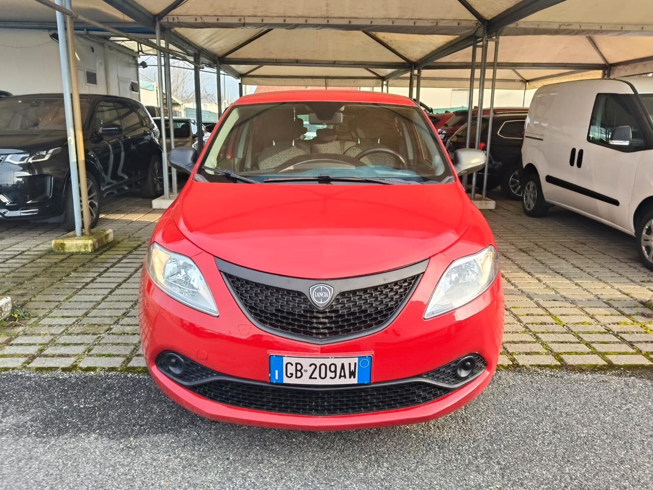 Lancia Ypsilon 1.2 69 CV 5 porte GPL Ecochic Monogram