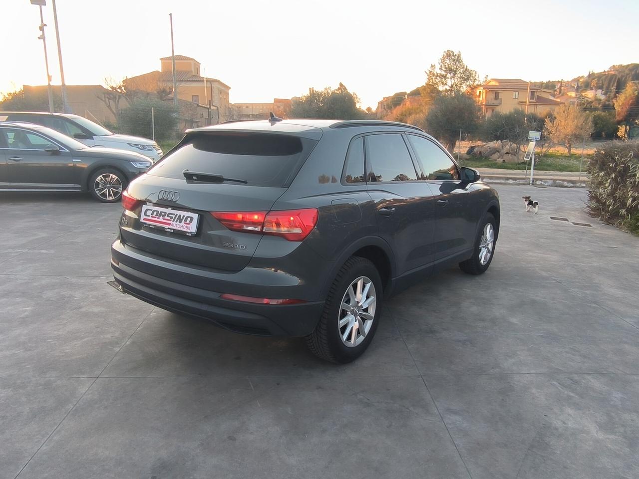 Audi Q3 35 TDI S tronic Business