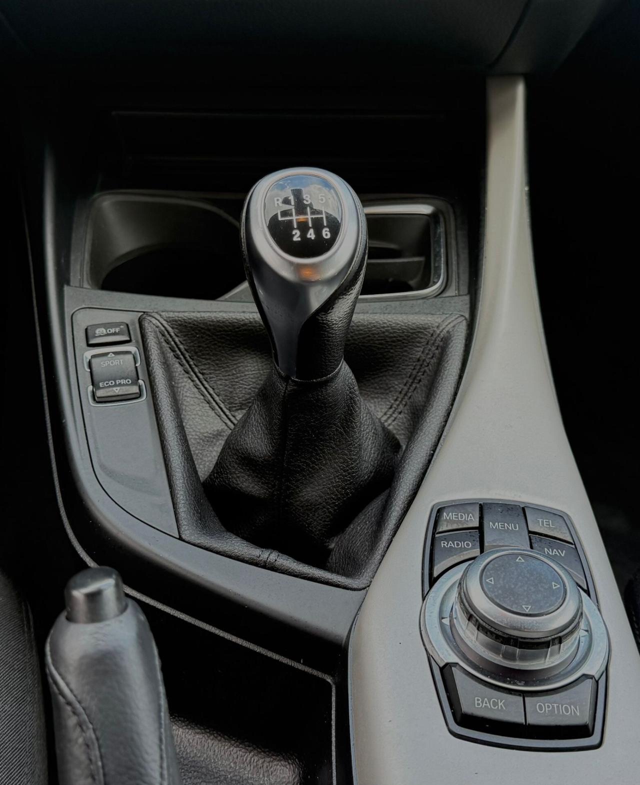 Bmw 116 116d 5p. Urban