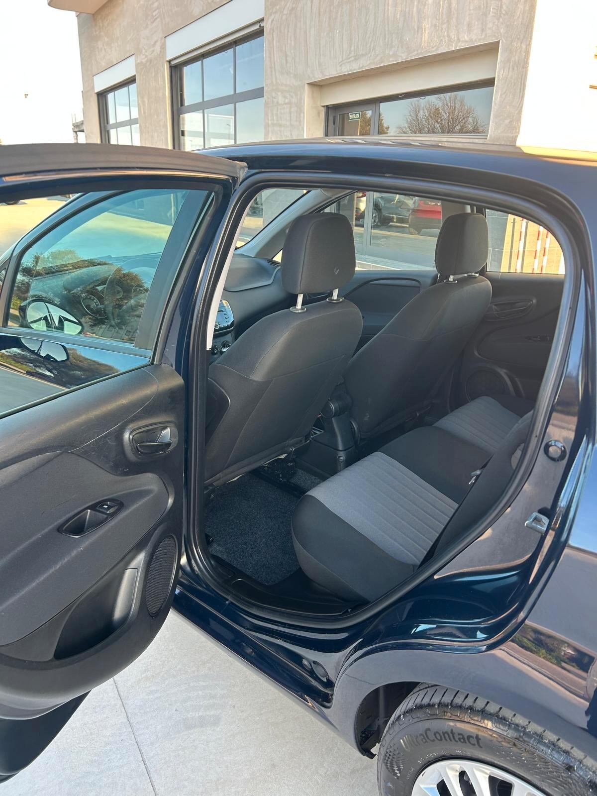 Fiat Punto 1.3 MJT II S&S 95 CV 5 porte Street