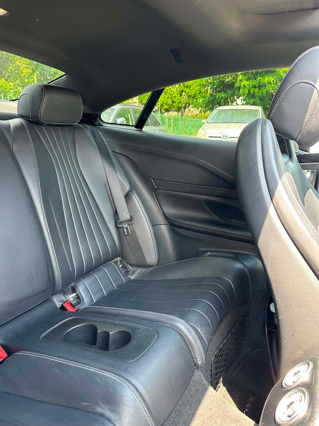 Mercedes-benz E220d 4MATIC PREMIUM PLUS FULLOPT KMCERT
