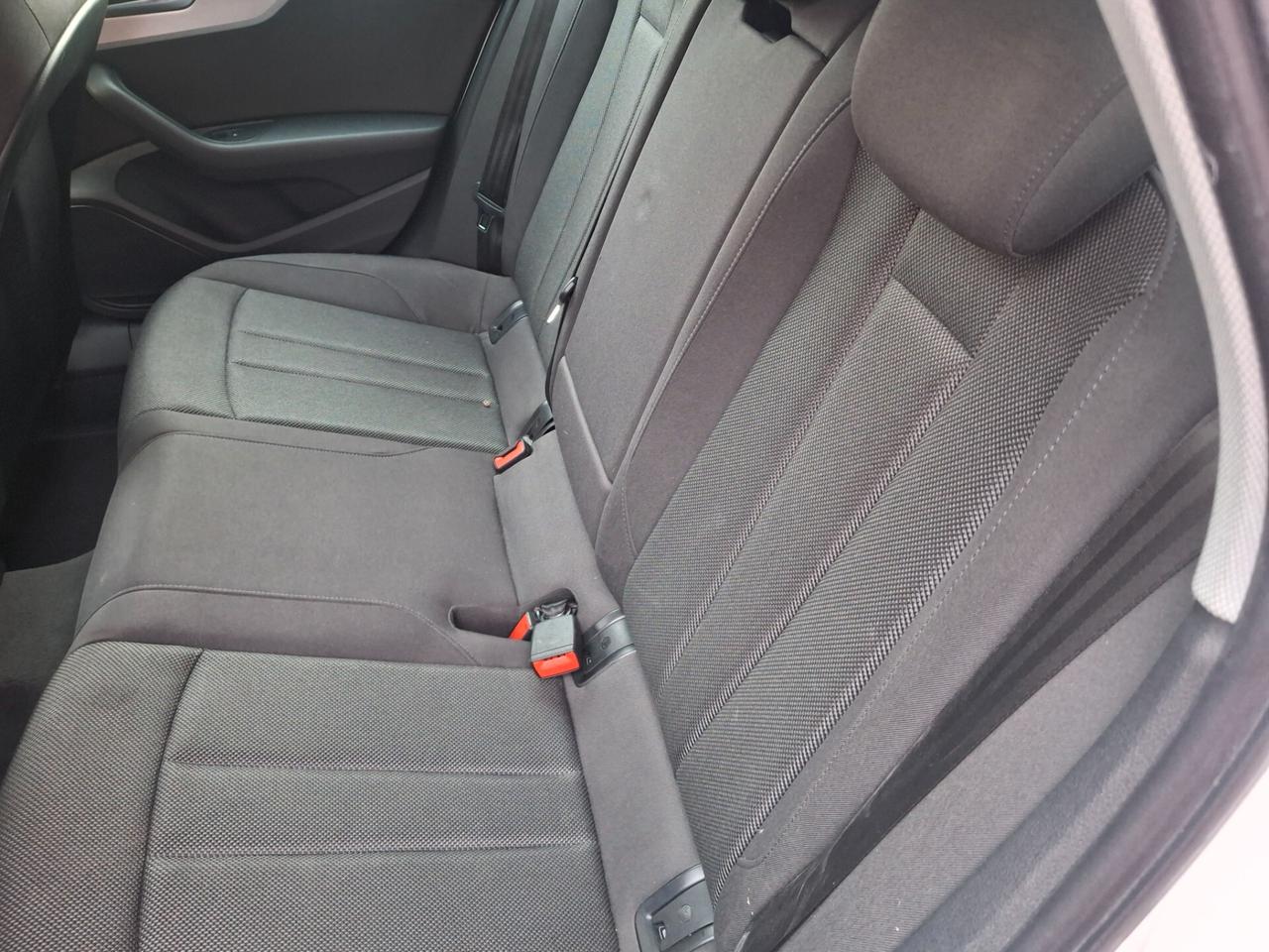 Audi A4 2.0 TDI 150 CV ultra S tronic Business