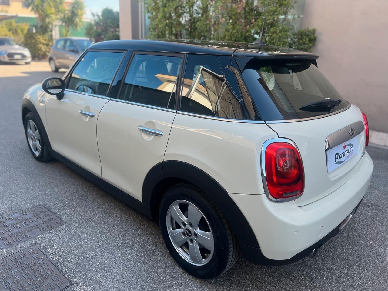 Mini One D 1.5 d 95CV 5PT Business OK NEOPAT. LED/TEL. PERF.