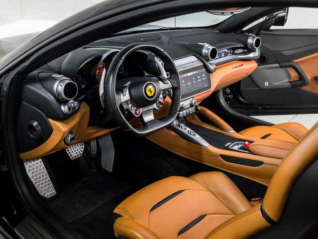 Ferrari GTC4 Lusso V12