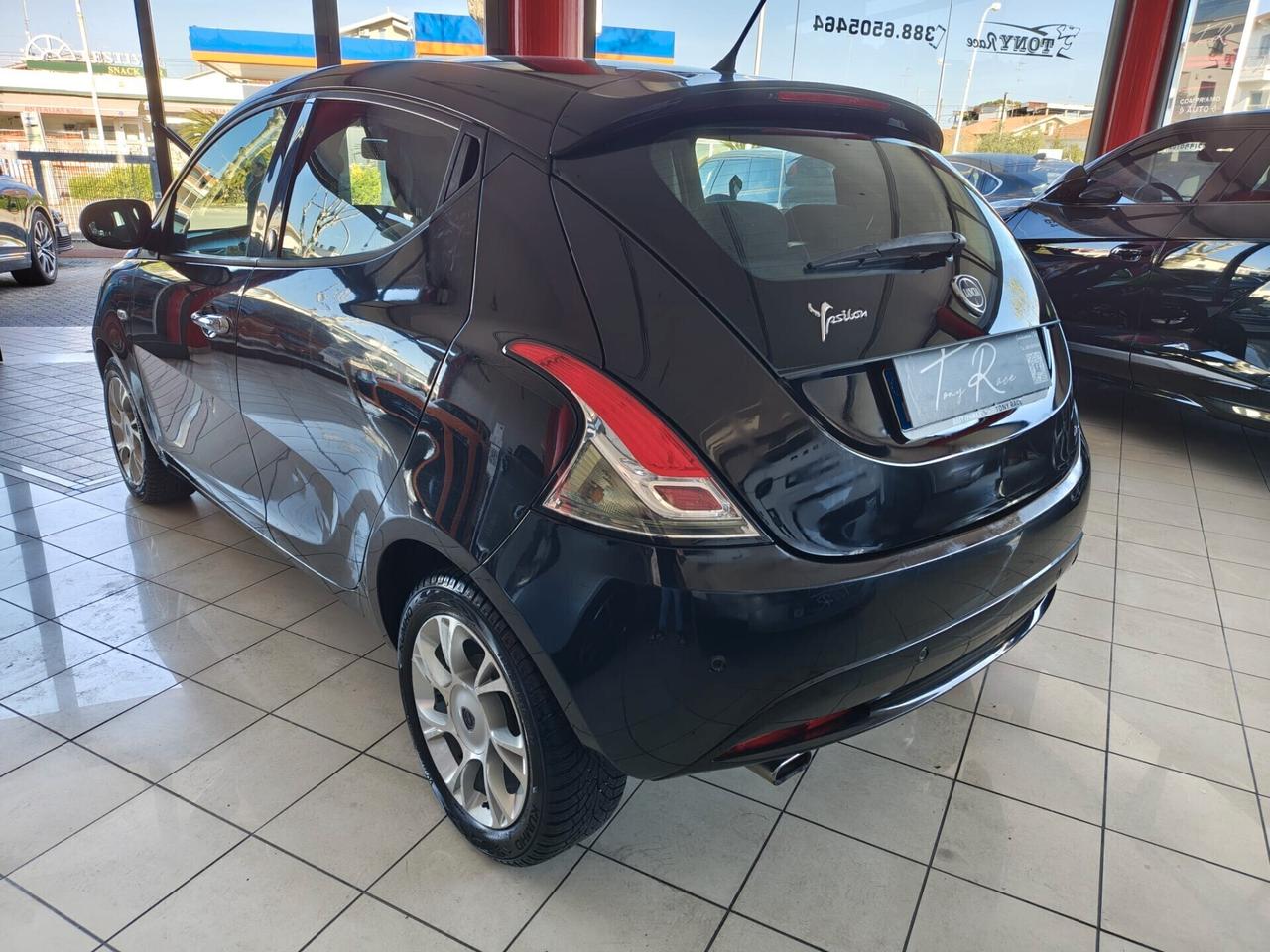 Lancia Ypsilon 1.2 69 CV 5 porte GAS (GPL)