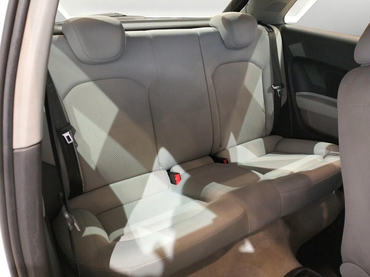 Audi A1 3p 1.6 tdi Attraction c/clima 90cv NEOPATENTATI