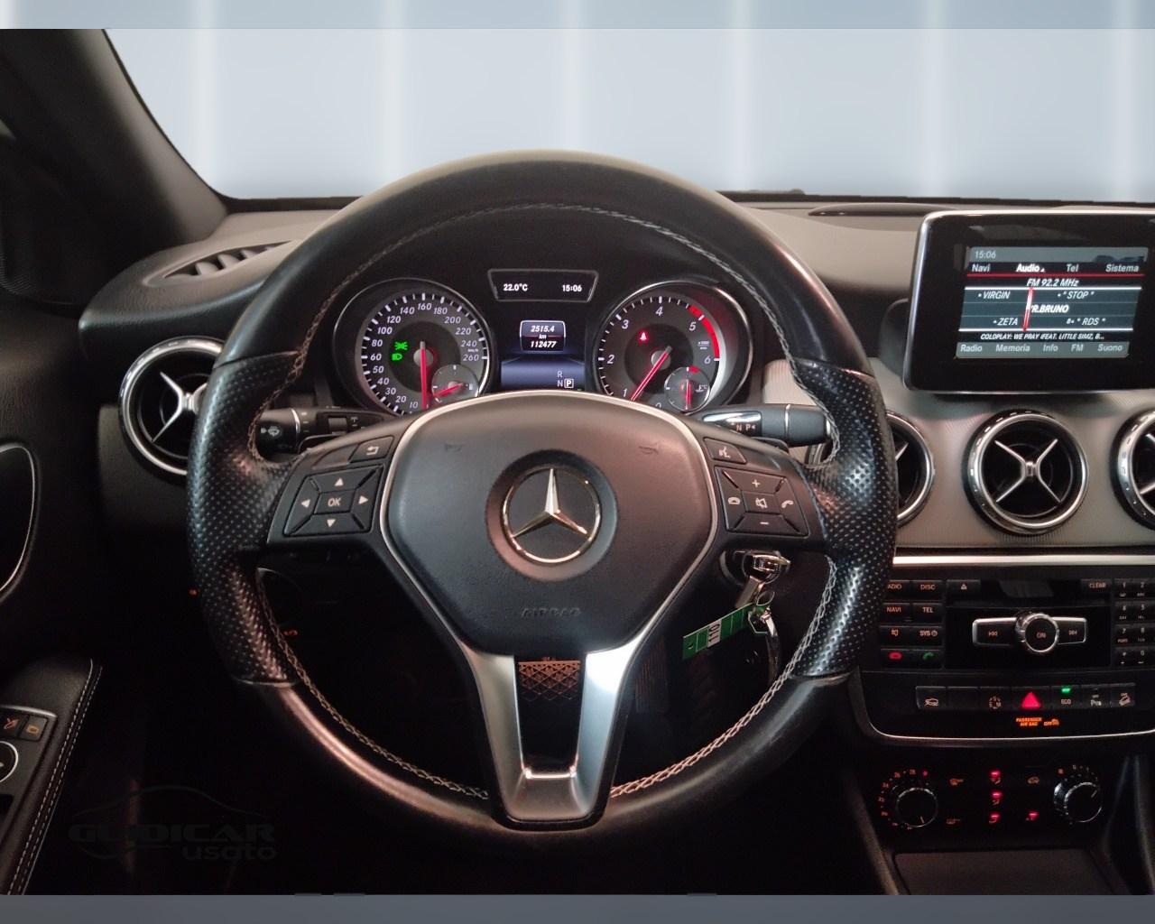 Mercedes-Benz GLA-X156 2014 - GLA 220 d (cdi) Sport 4matic 170cv auto