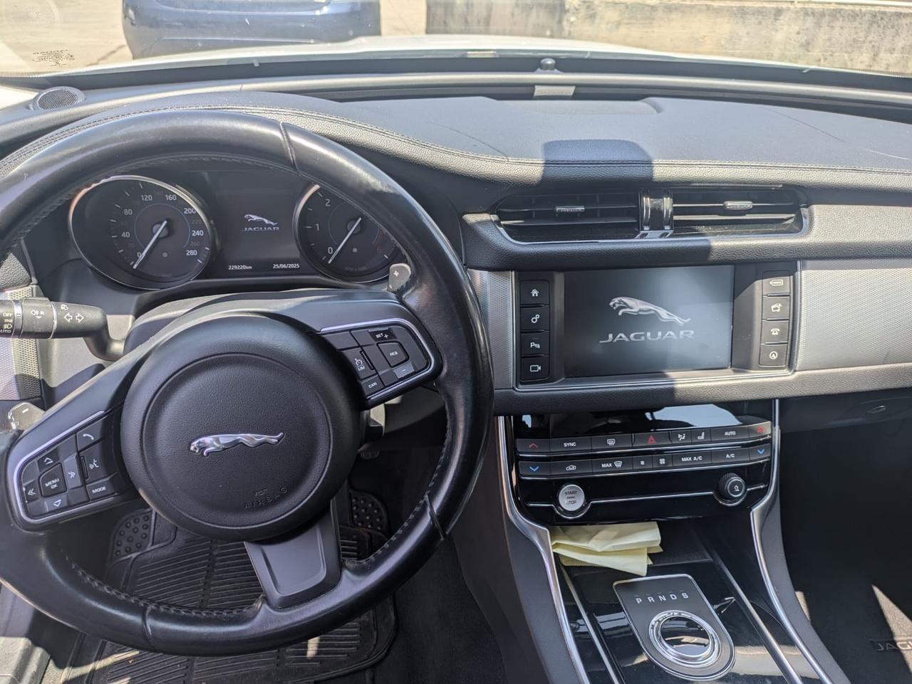 Jaguar XF Sportbrake 2.0 D 180 CV AUT/NAVI/LED