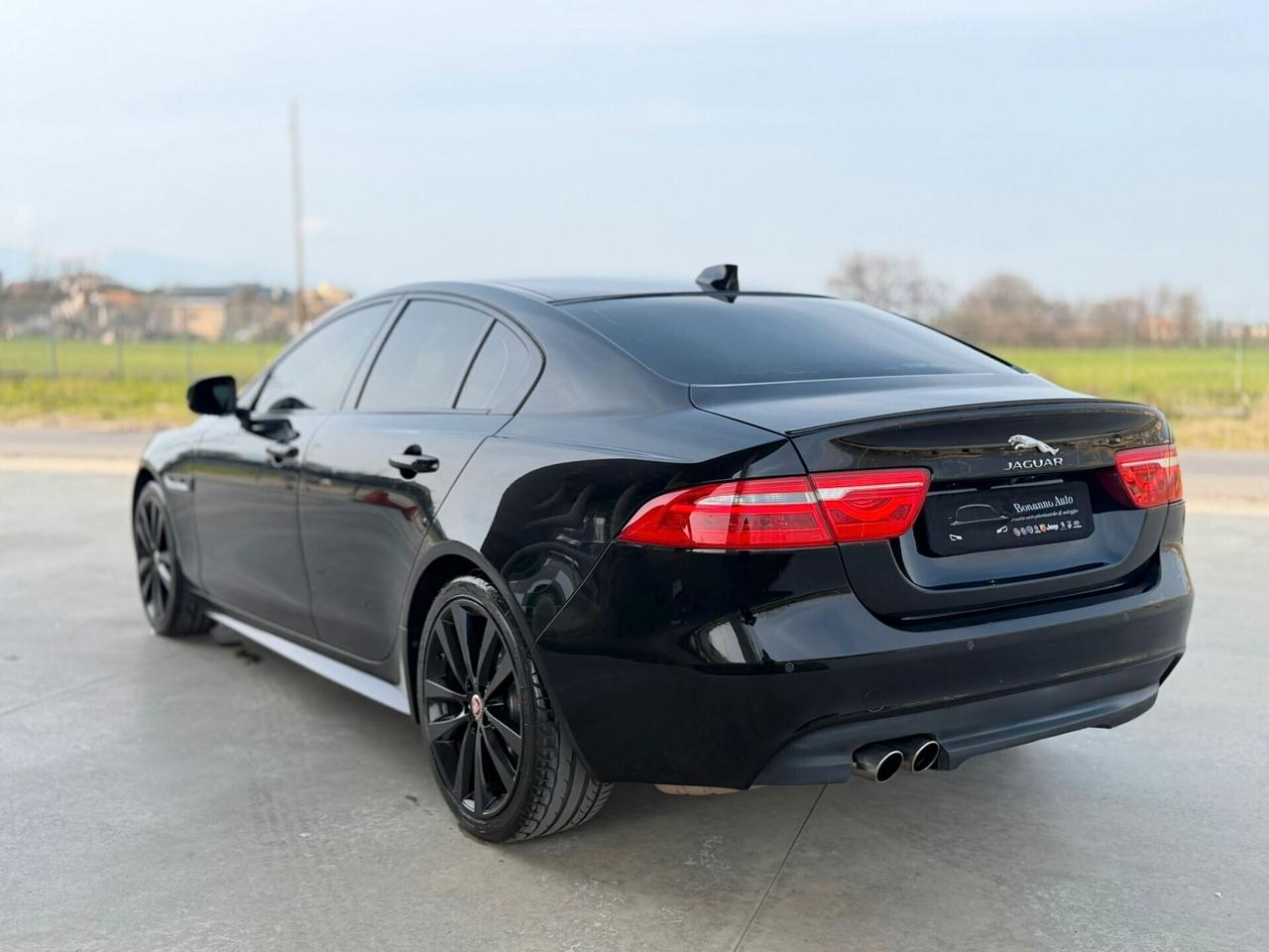 Jaguar XE 2.0 D Turbo R-Sport