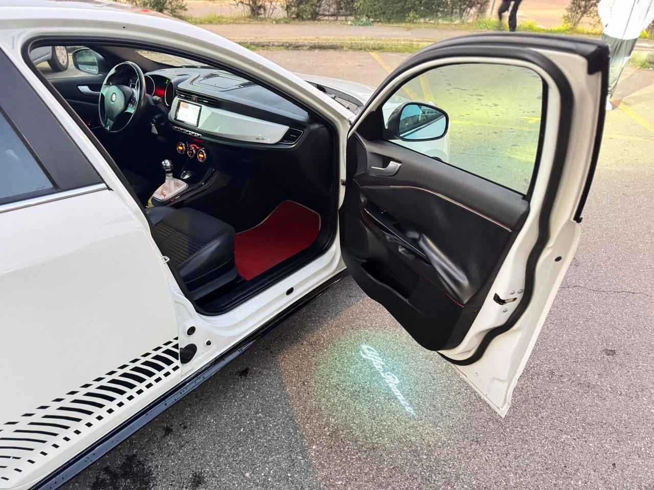 Alfa Romeo Giulietta Distinctive 1.75 TBi 16 #8054