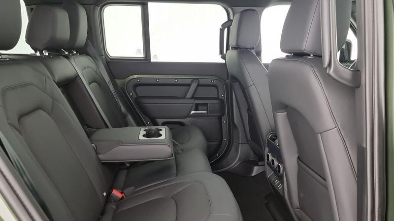 Land Rover Defender 110 3.0D I6 200 CV AWD Auto X-Dynamic SE
