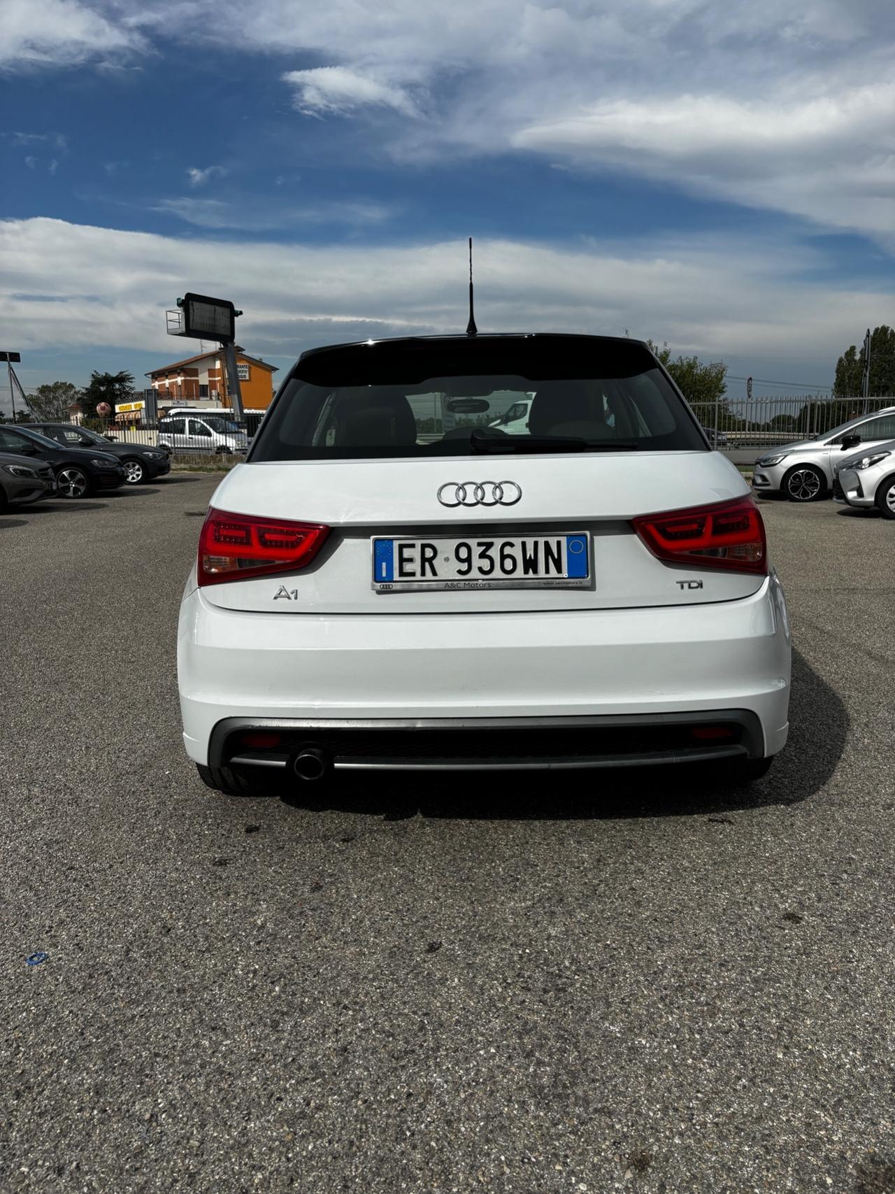 Audi A1 1.6 TDI S tronic Admired - 2013