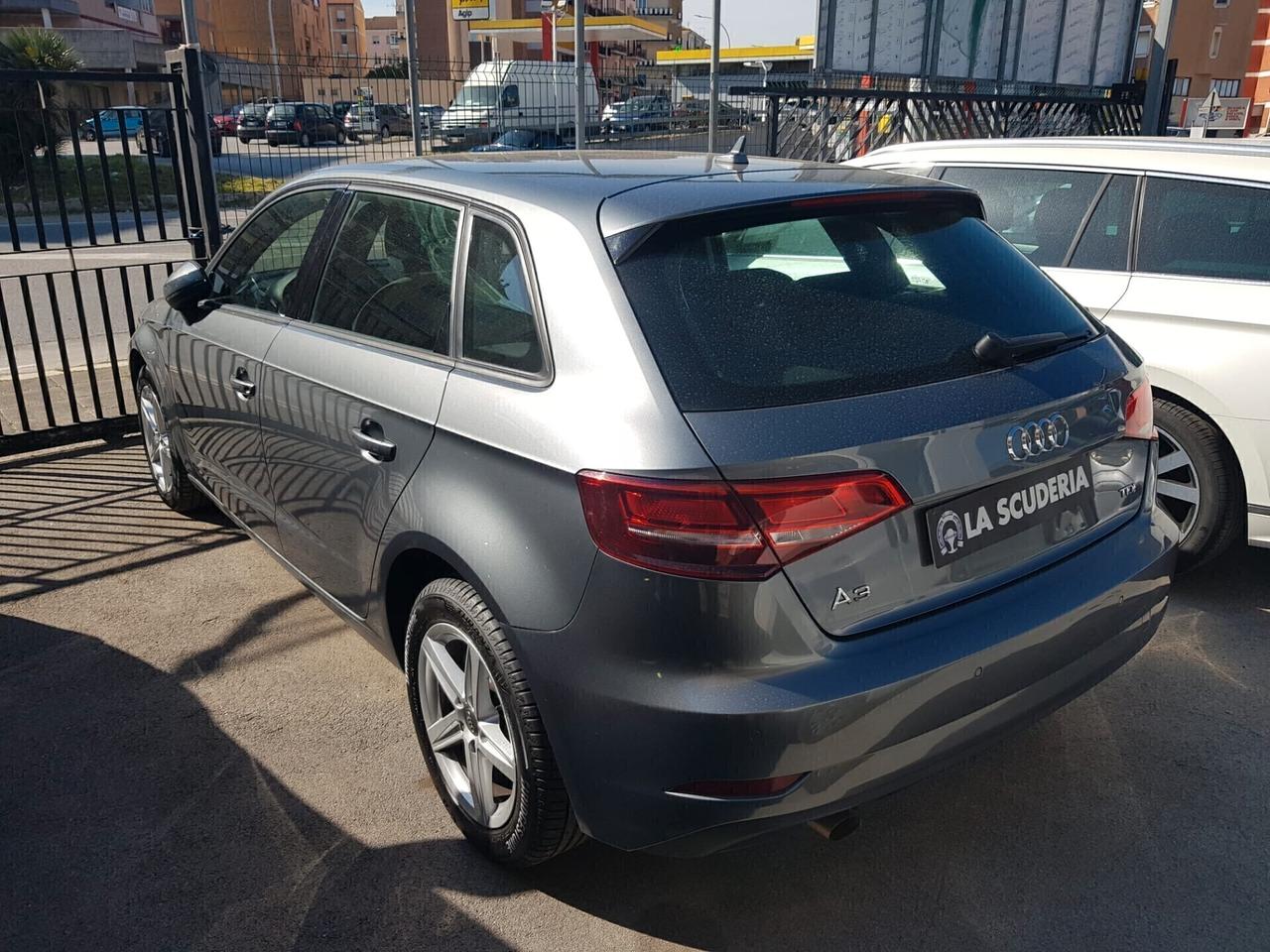 Audi A3 AUDI A3 3ª SERIE A3 SPB 1.6 TDI 116 CV BUSINESS