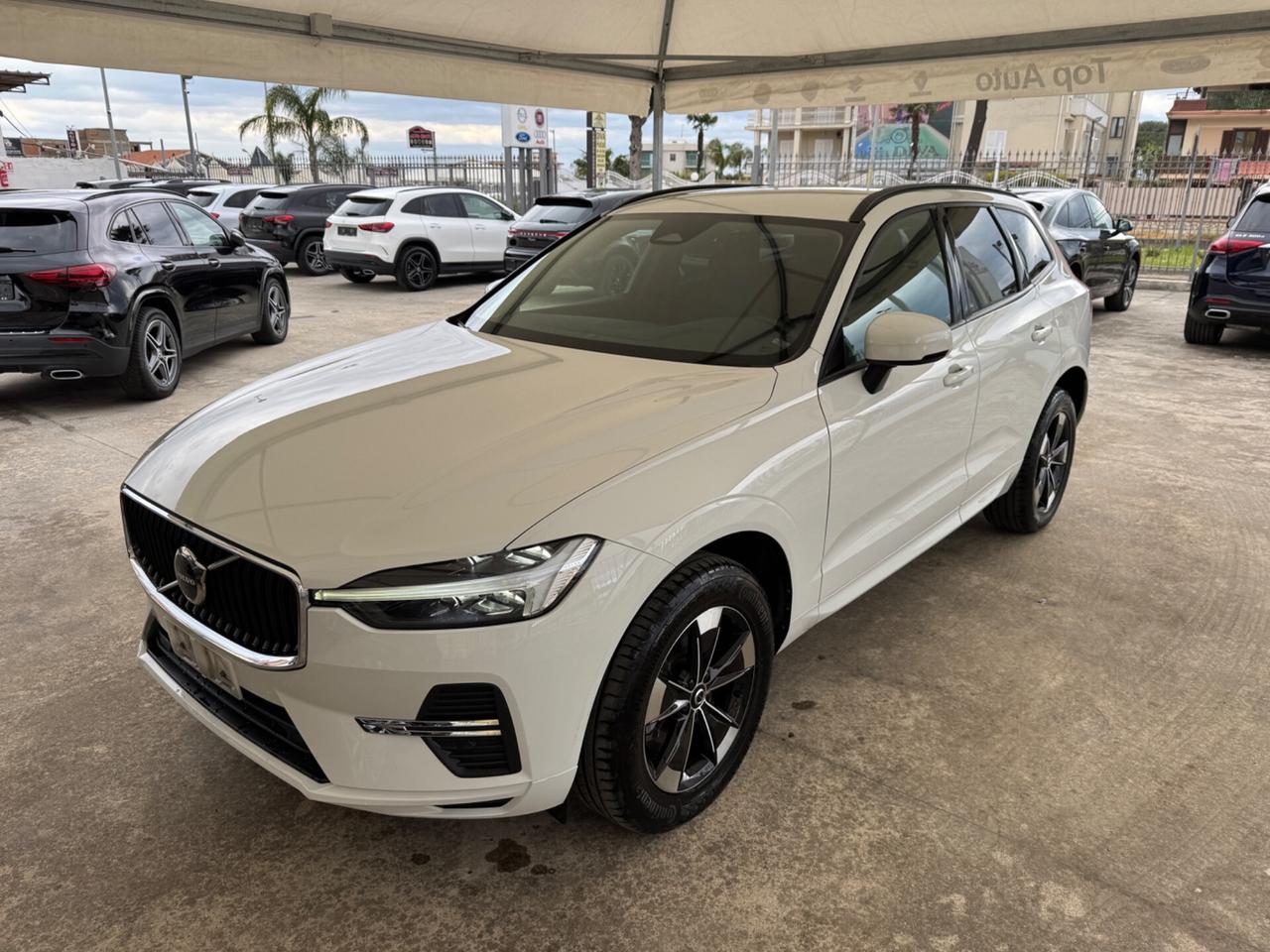 VOLVO XC60 B4 AWD MILD HYBRID MOMENTUM - 2021