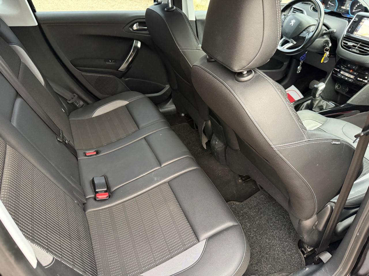 Peugeot 2008 BlueHDi 100 Allure