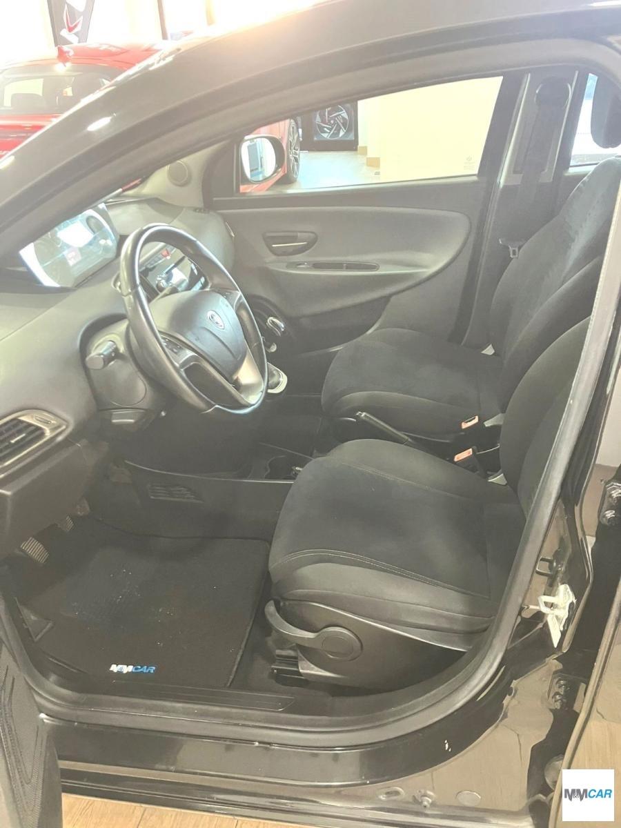 LANCIA - Ypsilon - 1.2 69 CV 5 porte Gold