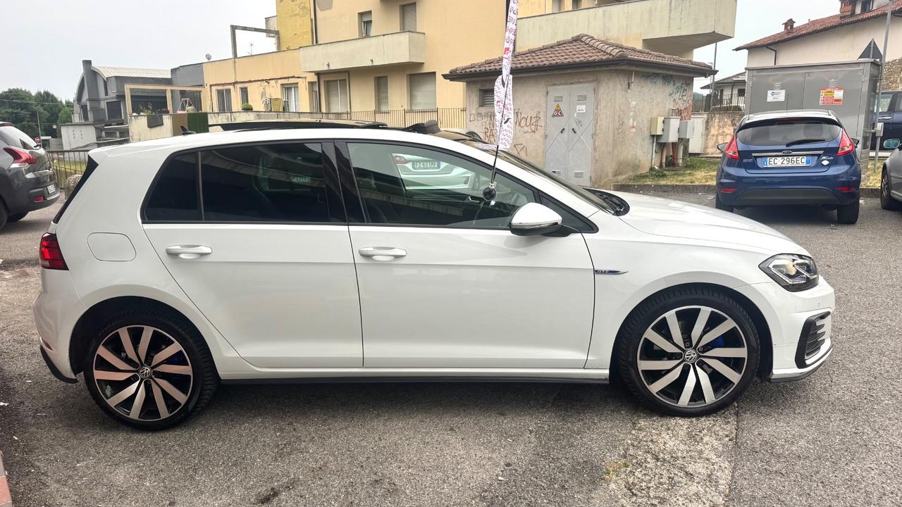 Volkswagen Golf 1.5 TSI eHybrid DSG GTE