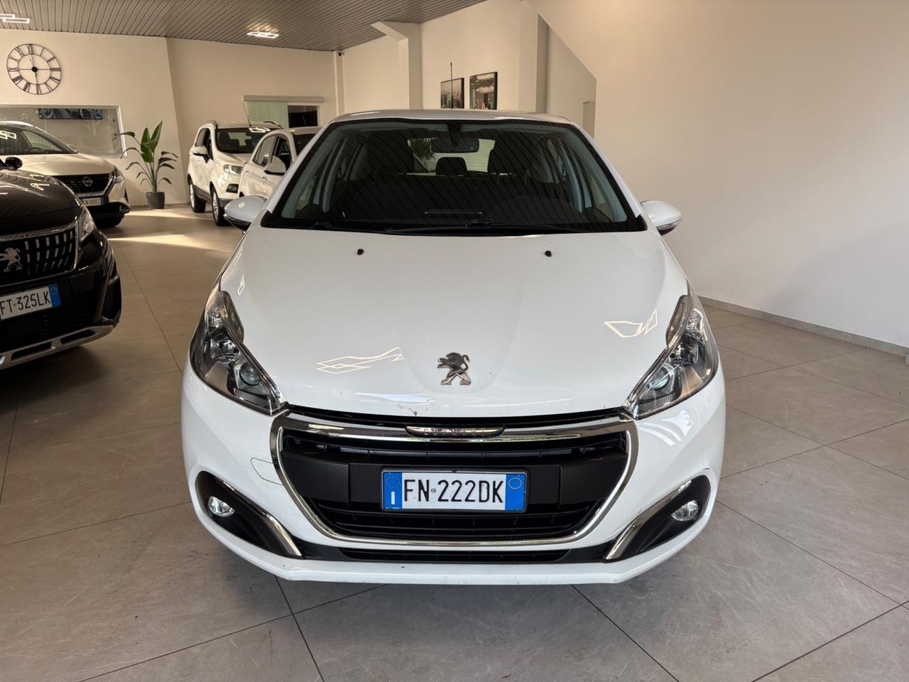 Peugeot 208 PureTech 82 5 porte Allure