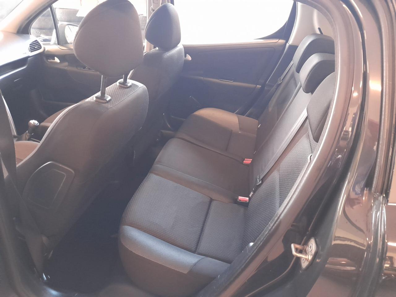 Peugeot 207 1.4 8V 75CV 5p. Active