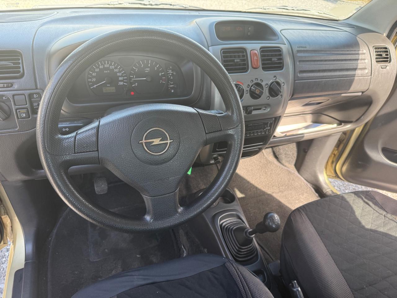 Opel Agila 1.2 16V Club