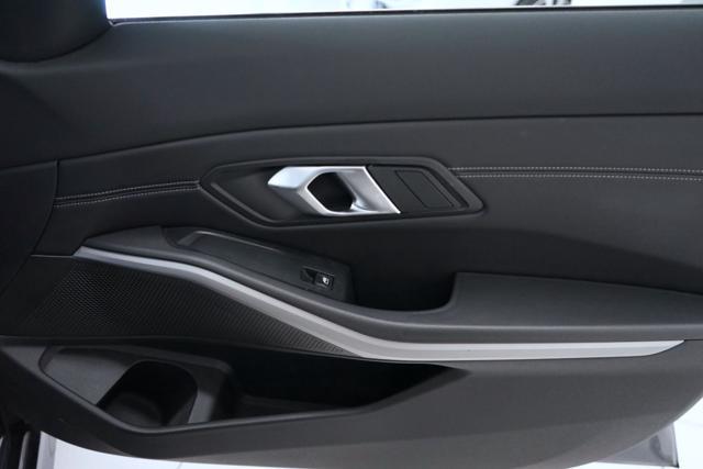 BMW 318 d 48V Business Advantage Italiana Ufficiale