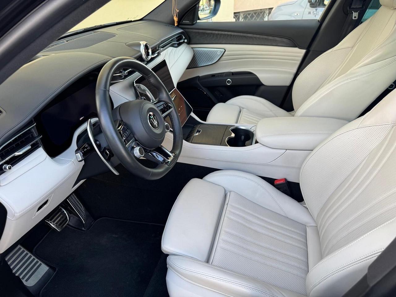 MASERATI GRECALE MODENA 330CV