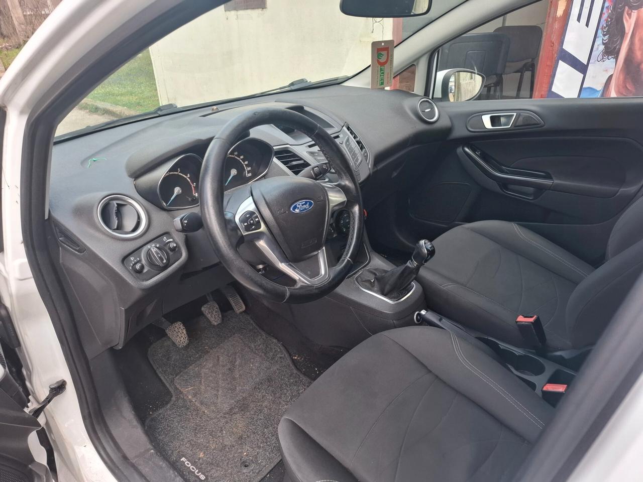 Ford Fiesta 1.4 5 porte Bz.- GPL Titanium