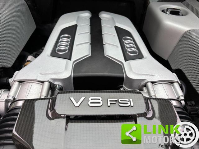 AUDI R8 4.2 V8 FSI quattro R tronic