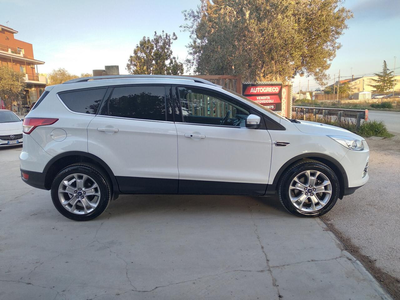 Ford Kuga 2.0 TDCI 140 CV 2WD Titanium
