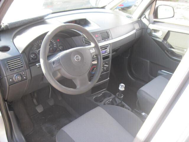 MERIVA 1.4 BENZINA 90 CV NEOPATENTATI