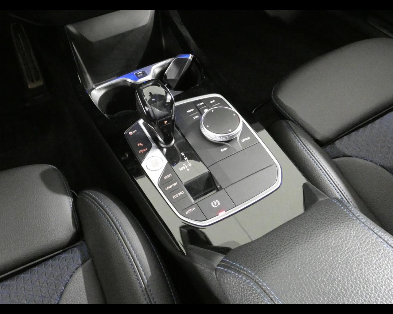 BMW Serie 1 (F40) - 118d 5p. Msport