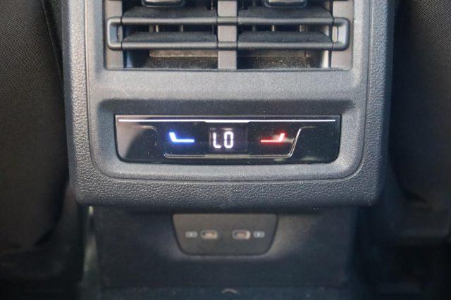 VOLKSWAGEN Golf 2.0 TDI 150 CV DSG SCR ACTIVE