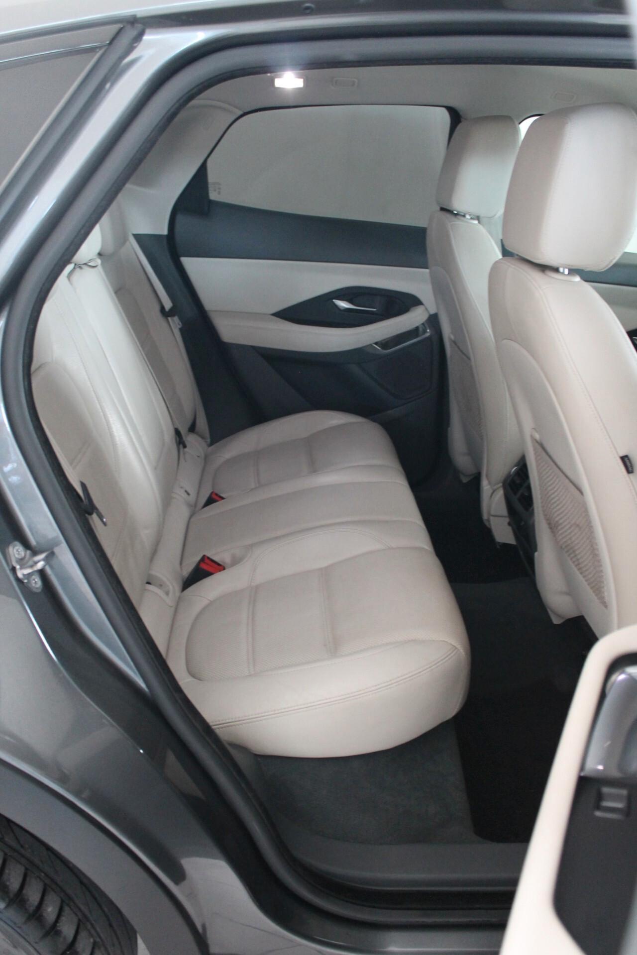 Jaguar E-Pace 2.0D 180 CV AWD R-Dynamic S