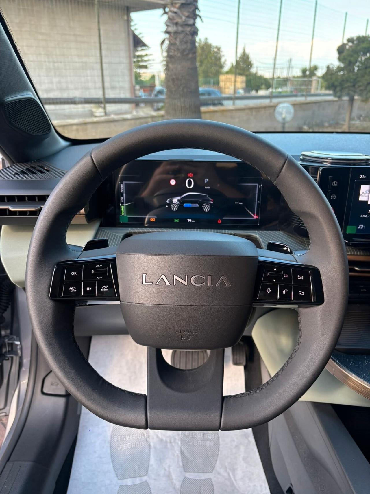 Lancia Ypsilon 1.0 FireFly 5 porte S&S Hybrid Gold//