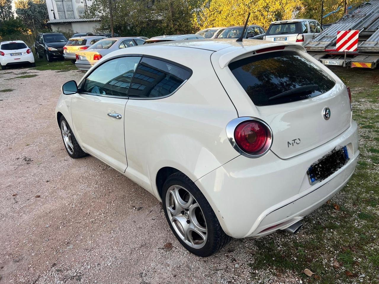 Alfa Romeo MiTo 1.6 JTDm 16V Distinctive Sport Pack