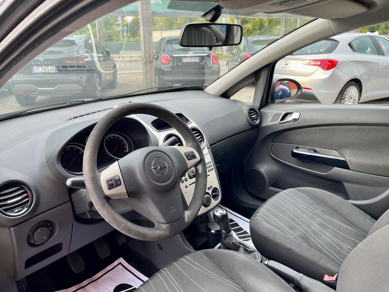 Opel Corsa 1.2 5 porte benzina