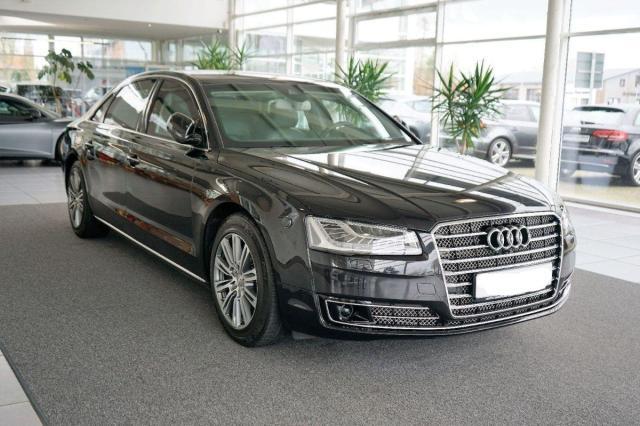 AUDI - A8